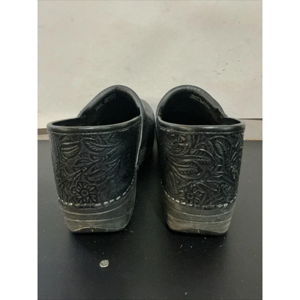 Dansko XP 2.0 Floral Tooled Clog Black Leather Women 41 US 11 Comfort Shoes